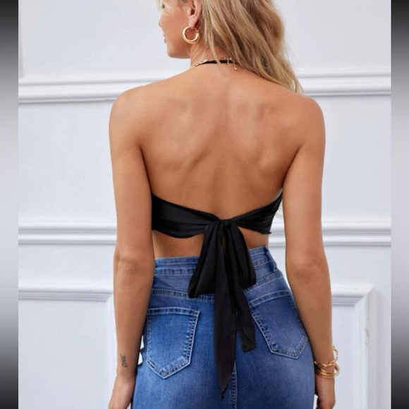 Cowl neck tied open back bandana halter top - Picture 2 of 7